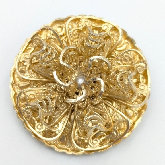 Jewelry - Vintage Gold Tone Filigree Scarf Clip-Western Germany